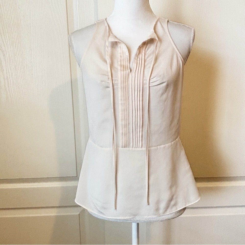 Banana Republic Sleeveless Peplum Ivory Shell Top Woman’s 4P - Picture 3 of 10